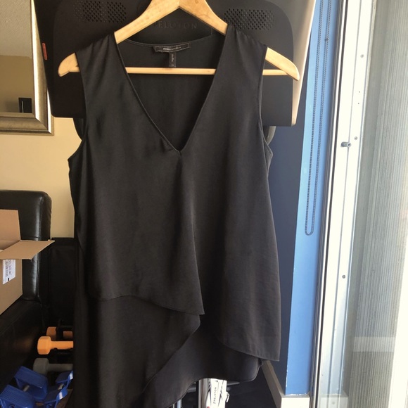 SOLD! BCBG MAXAZRIA BLACK CYPRIAN ASYMMETRICAL TOP - Picture 1 of 5